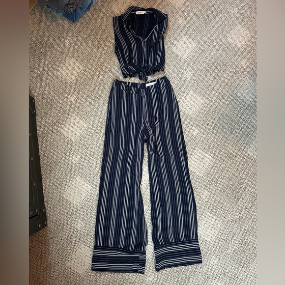 Lush wide leg pant and crop top set - Picture 1 of 2